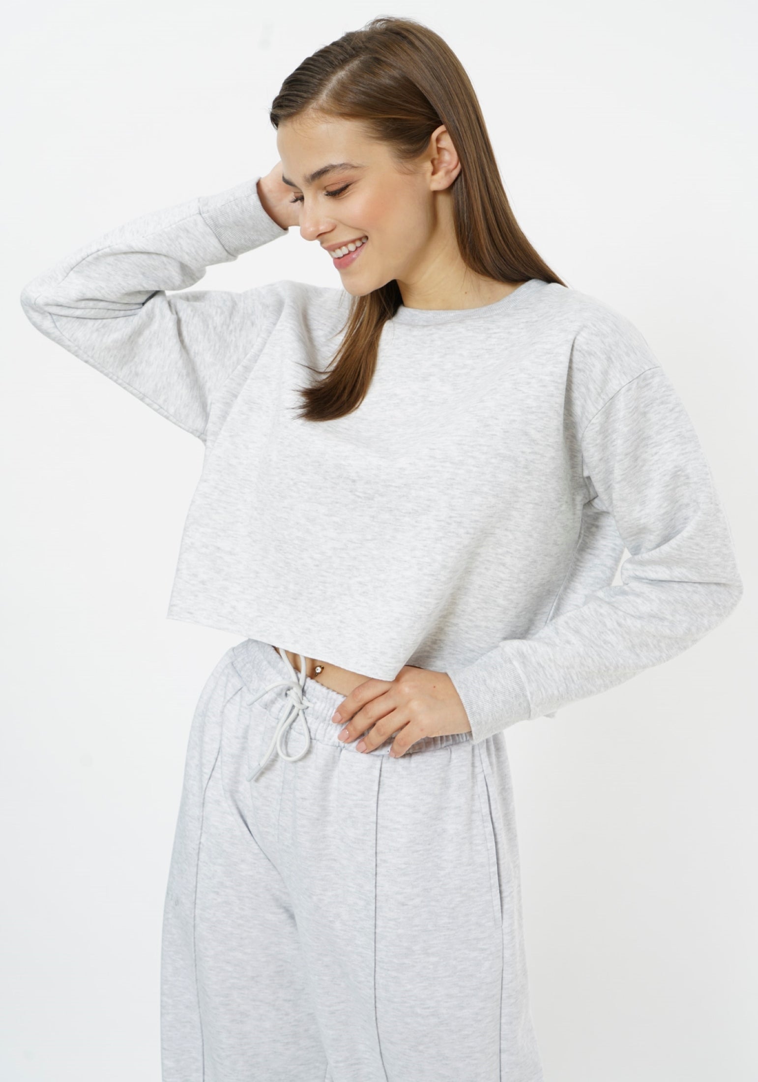 Sudadera corta con cuello redondo Elevate - Gris aireado