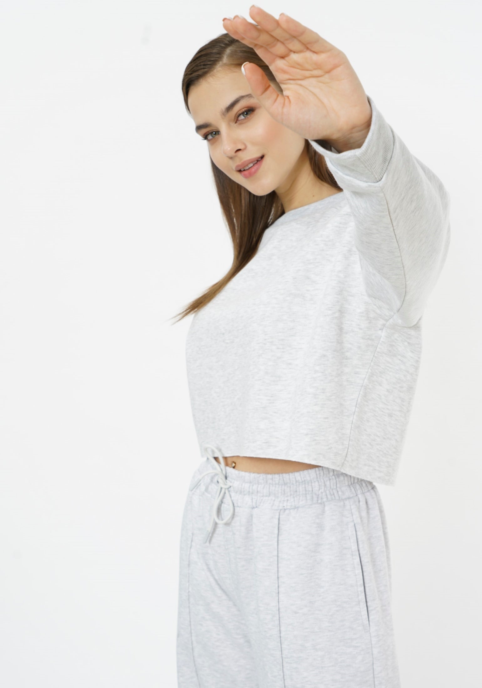 Sudadera corta con cuello redondo Elevate - Gris aireado