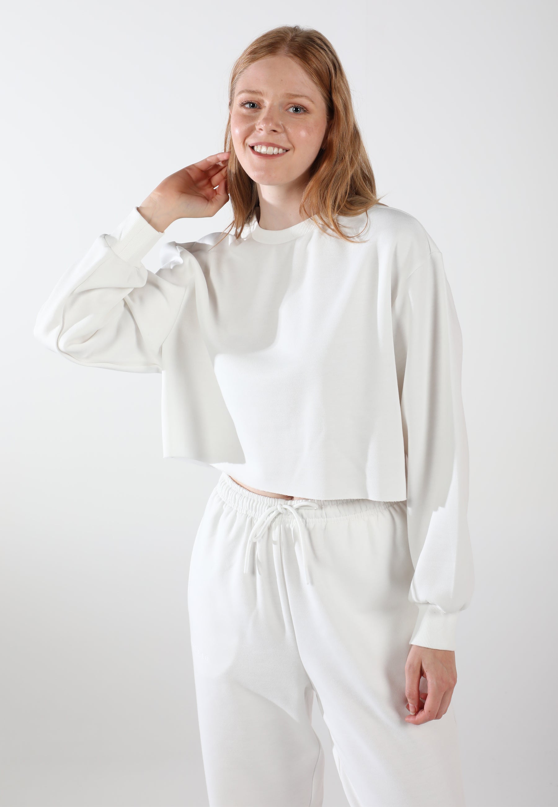 Cropped Crewneck Sweatshirt / Cloudy White