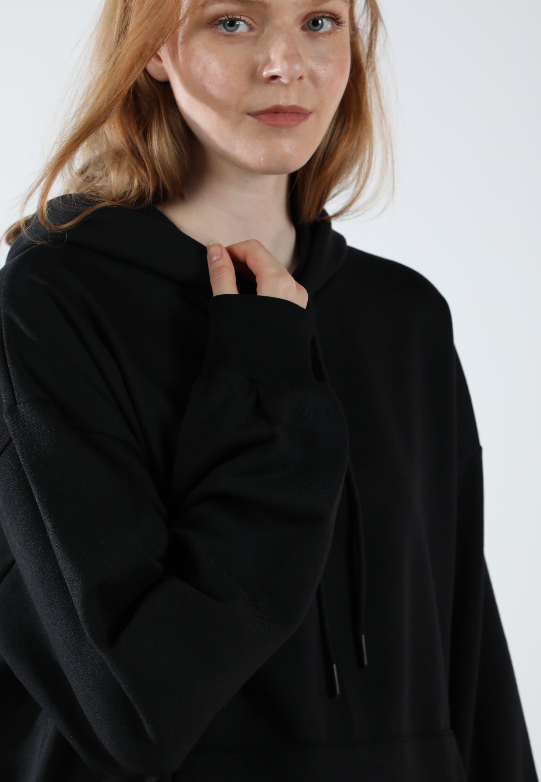 Oversized Hoodie / Inky Black