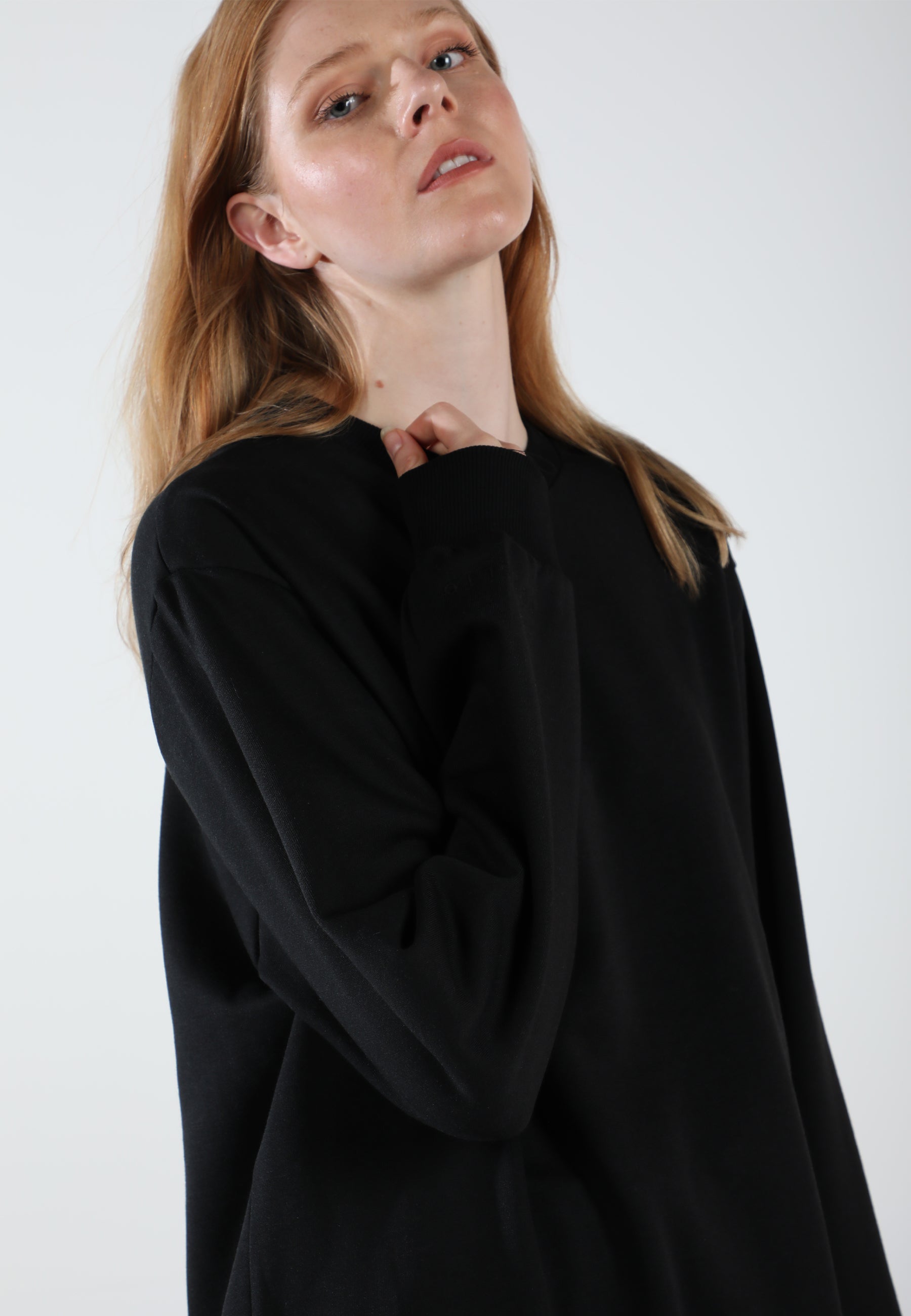 Oversized Crewneck Sweatshirt / Inky Black