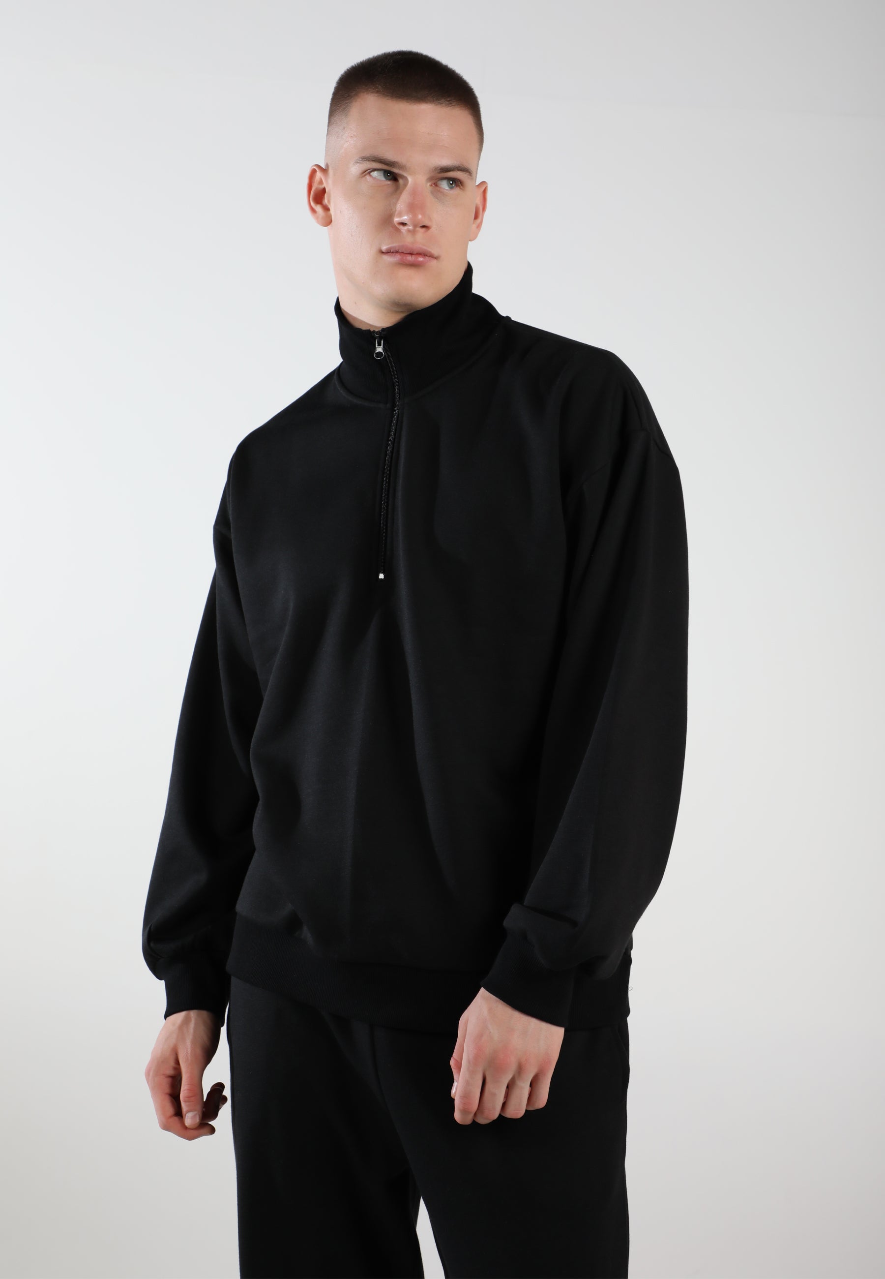 Half-Zip Pullover Sweatshirt / Inky Black