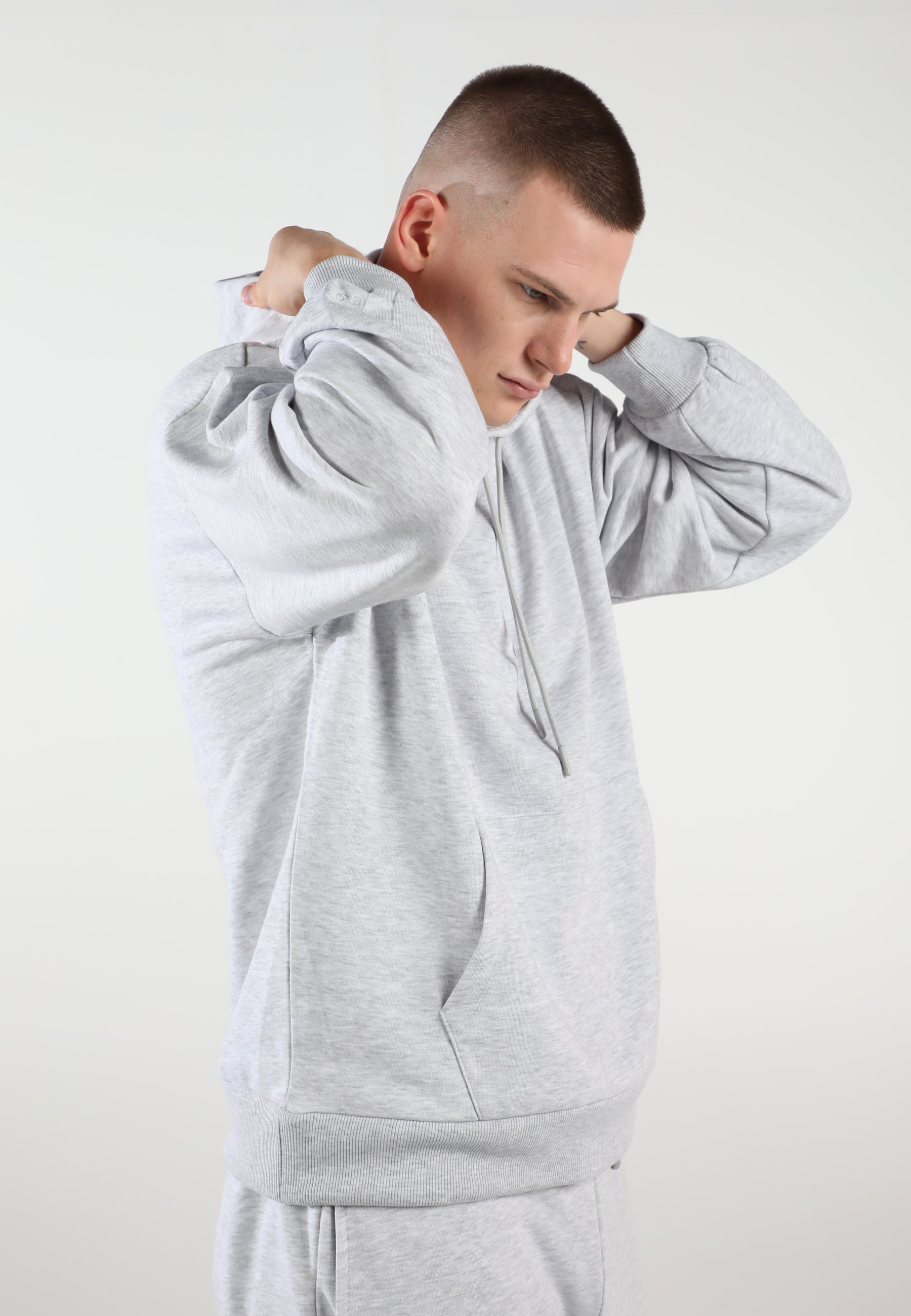 Übergroßer Hoodie / Luftiges Grau