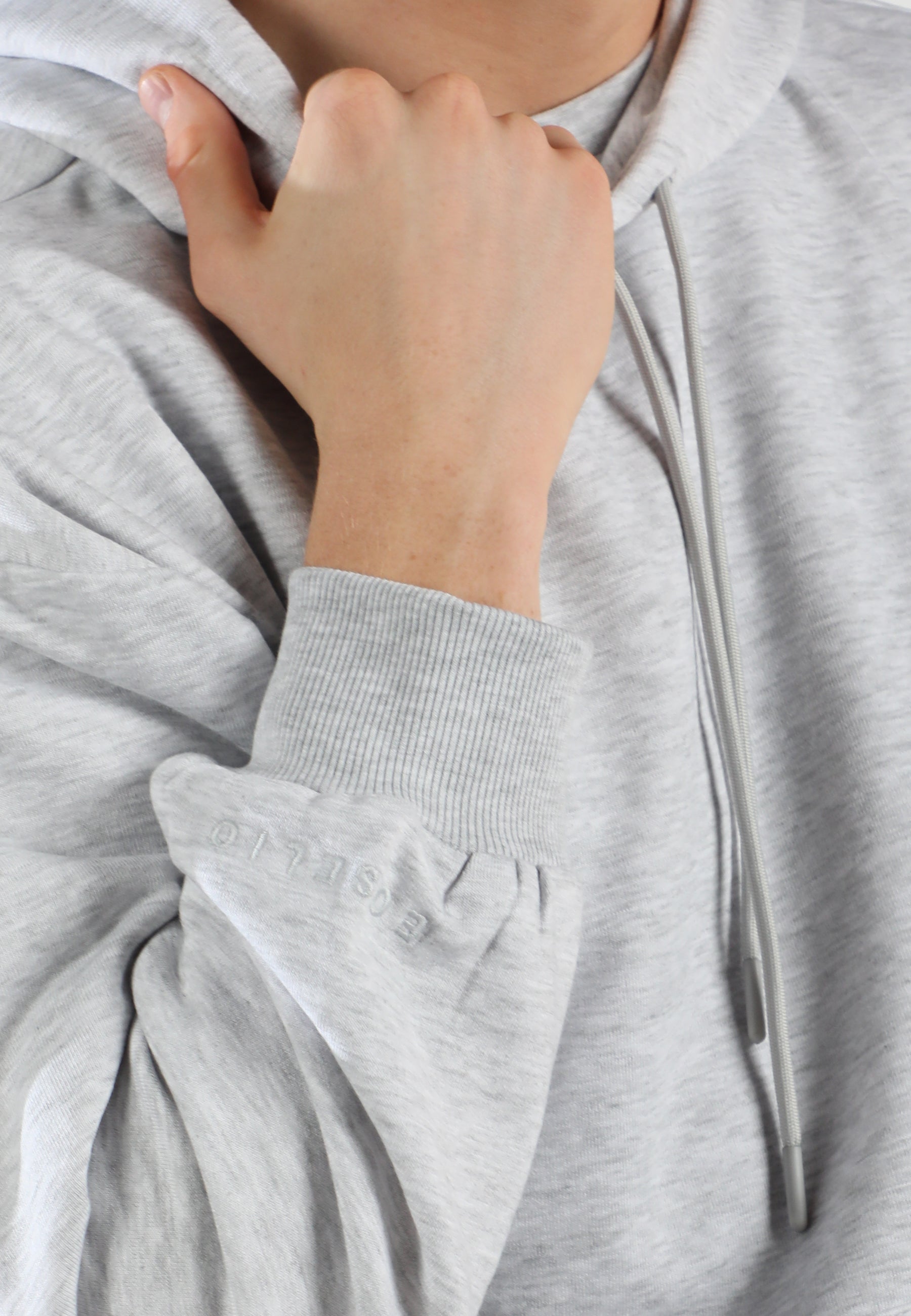 Übergroßer Hoodie / Luftiges Grau