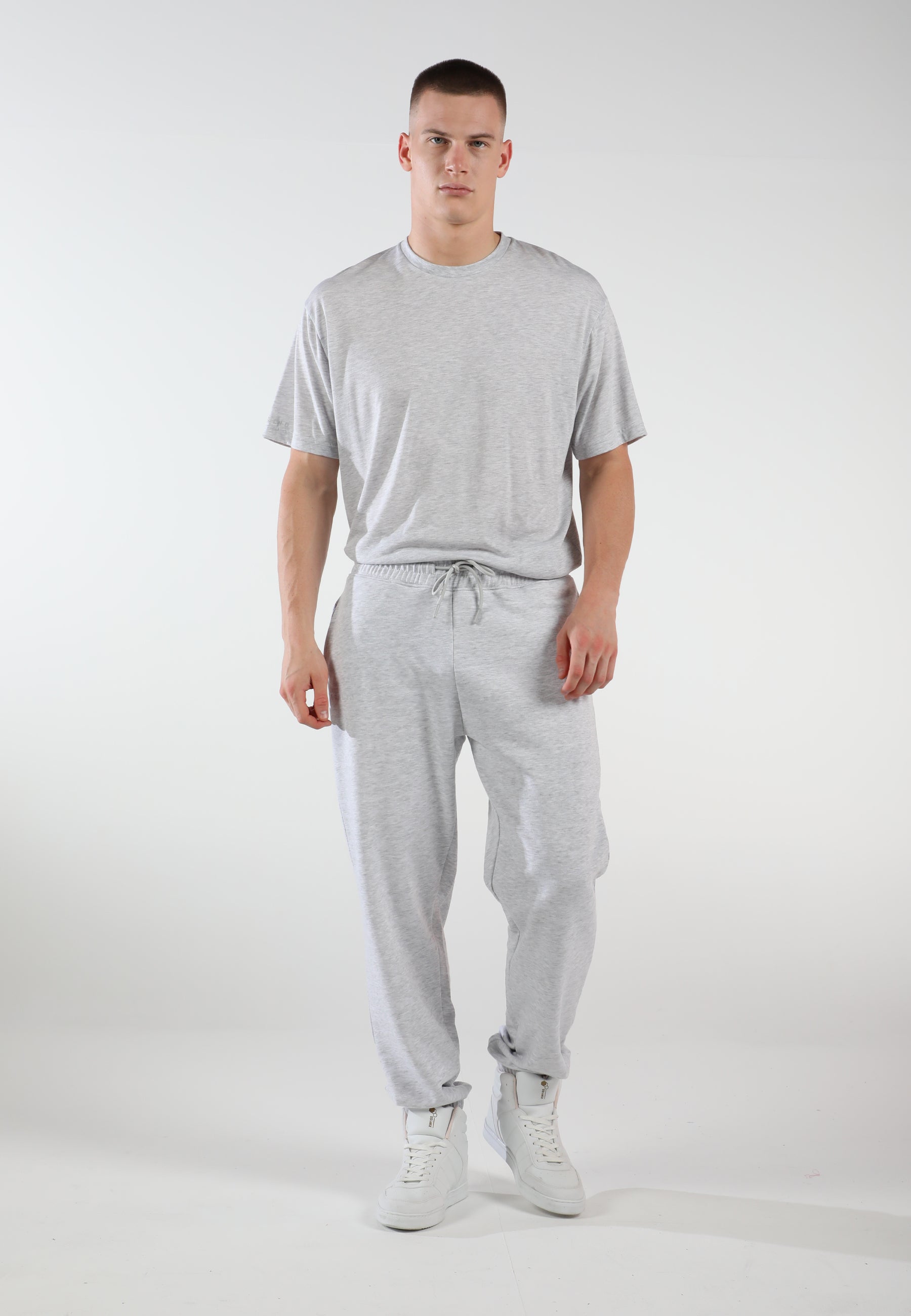 Pantalones deportivos para hombre / Gris aireado