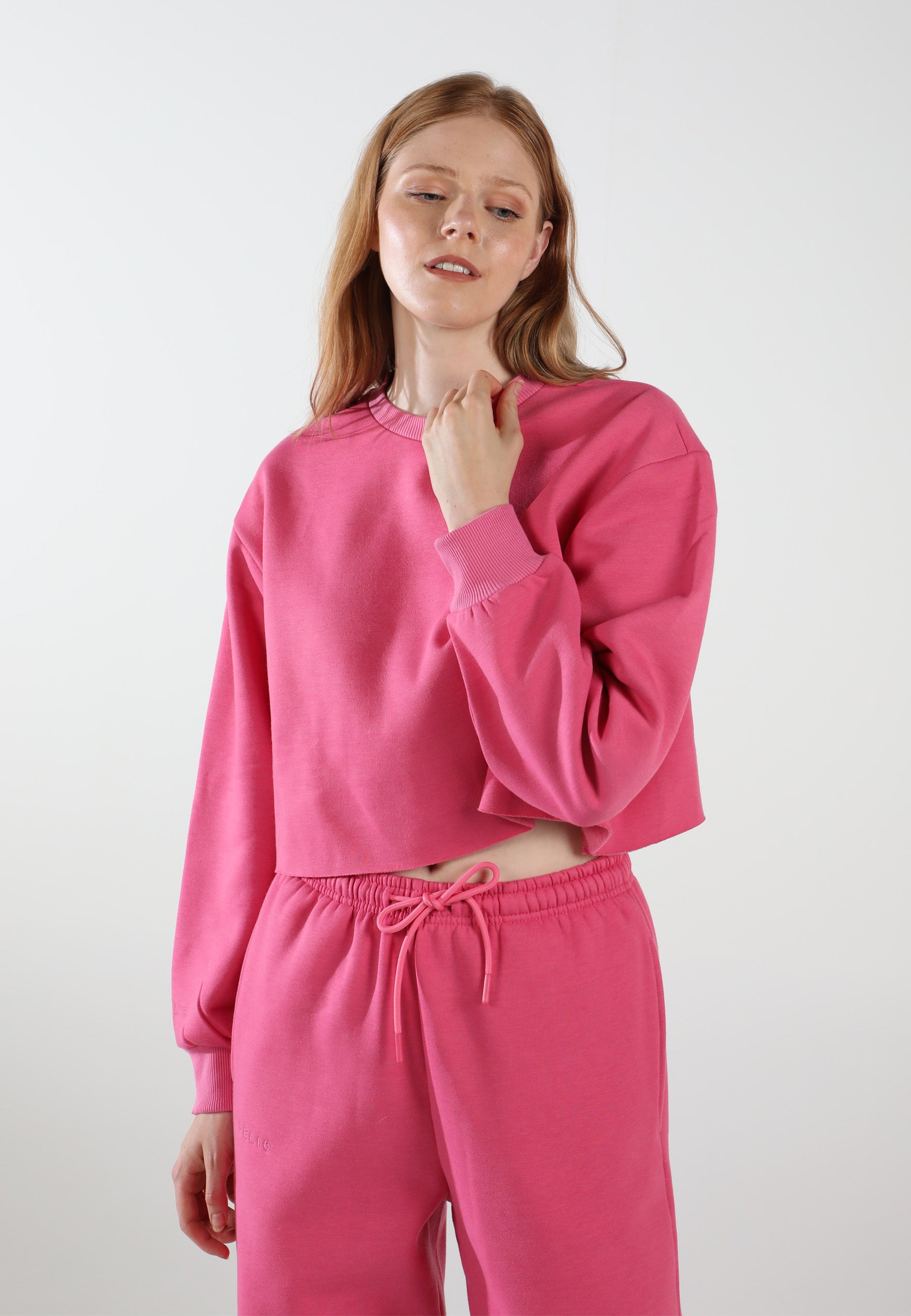 Cropped Crewneck Sweatshirt / Lover Pink
