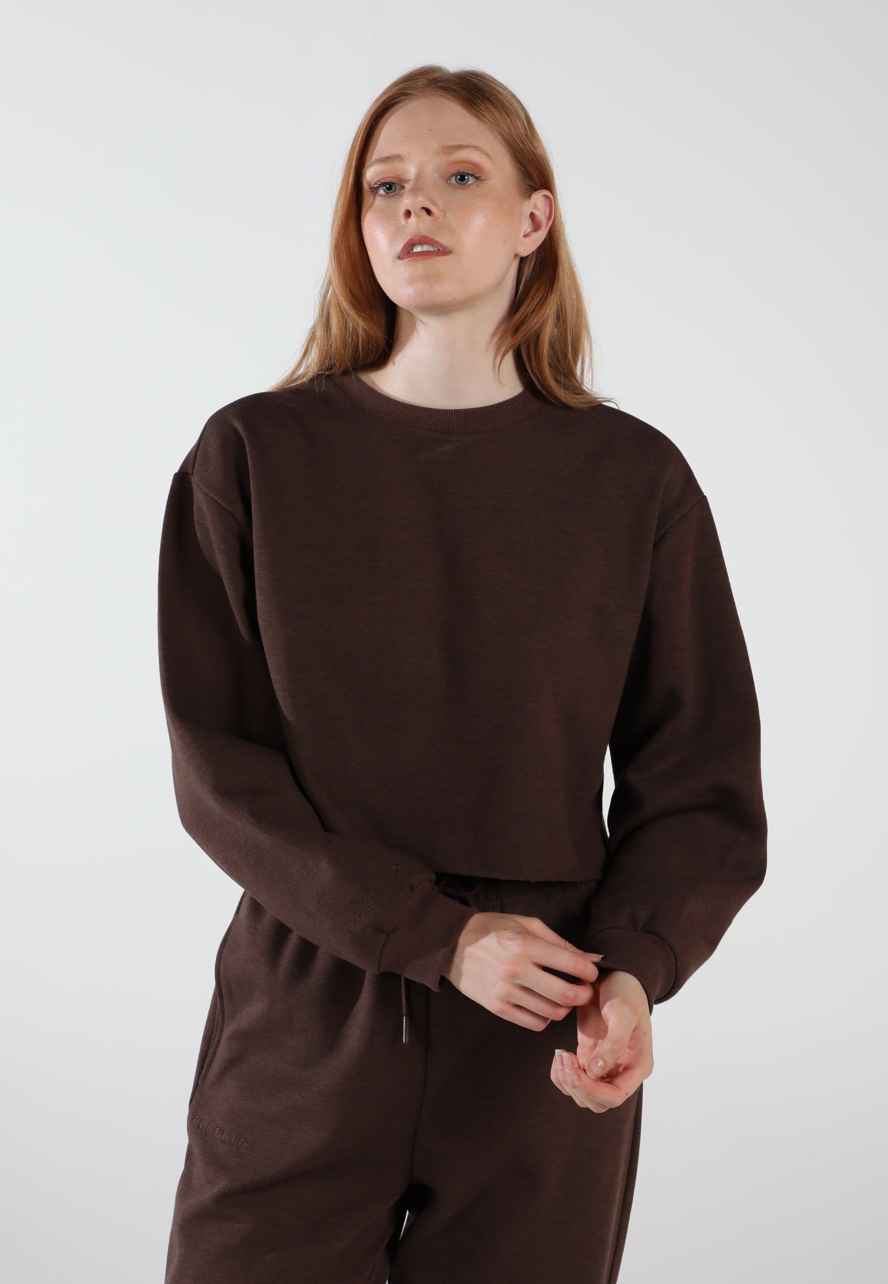 Cropped Crewneck Sweatshirt / Espresso Brown