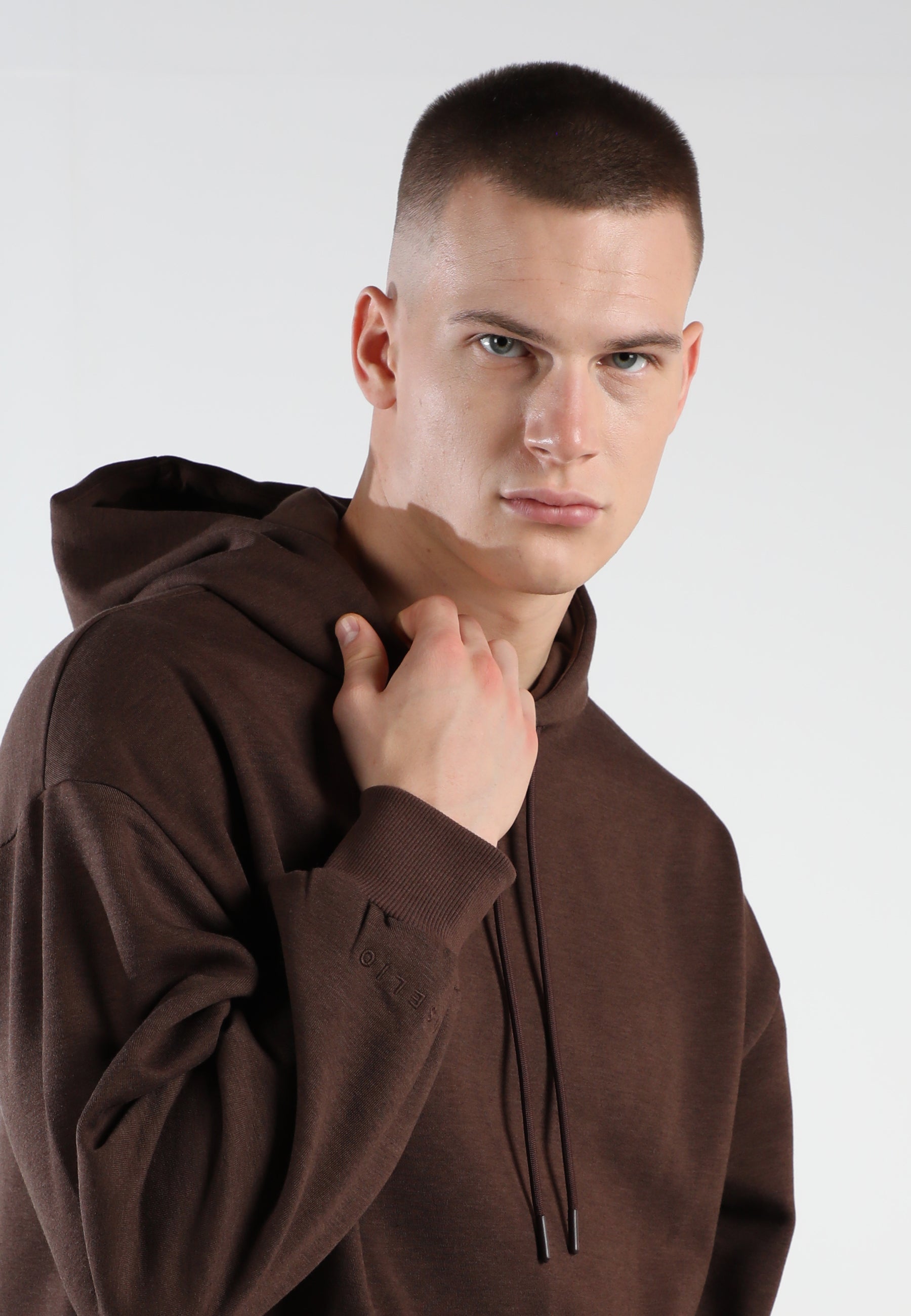 Sudadera con capucha extragrande Elevate - Marrón espresso