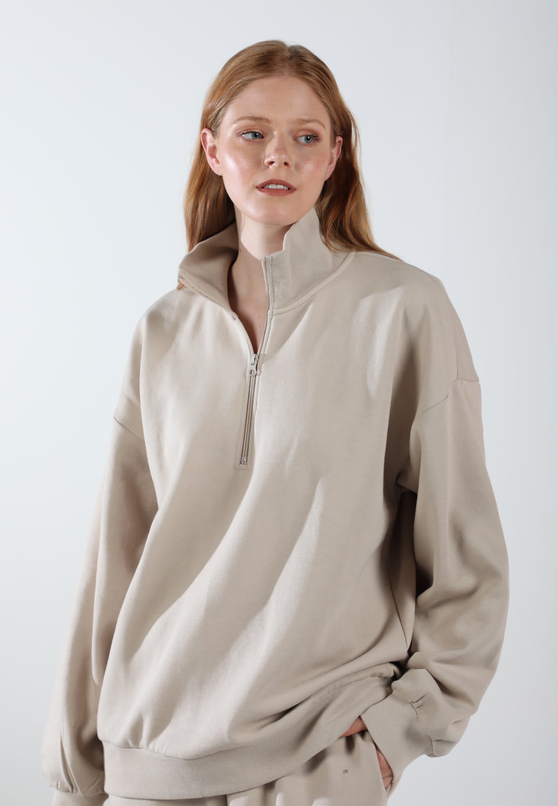 Half-Zip Pullover Sweatshirt / Creamy Beige