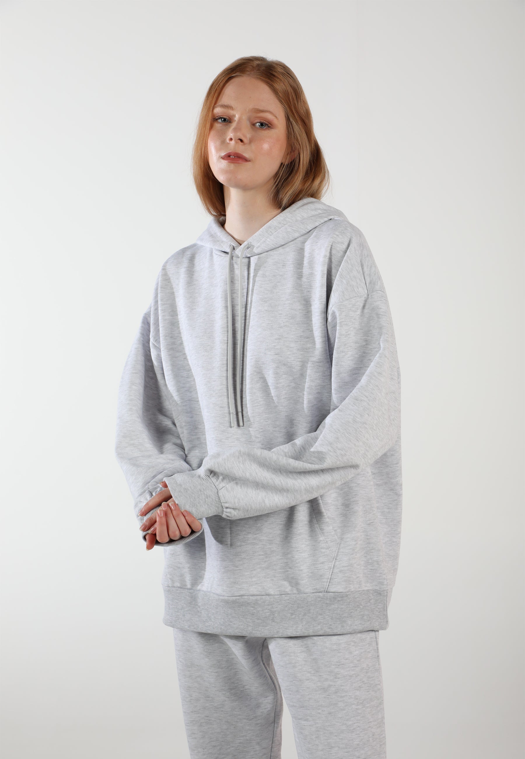 Übergroßer Hoodie / Luftiges Grau