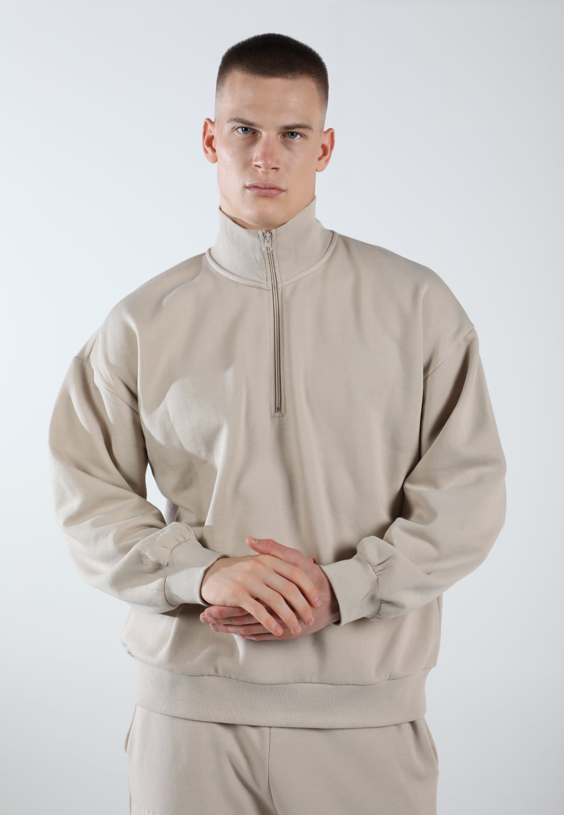 Half-Zip Pullover Sweatshirt / Creamy Beige