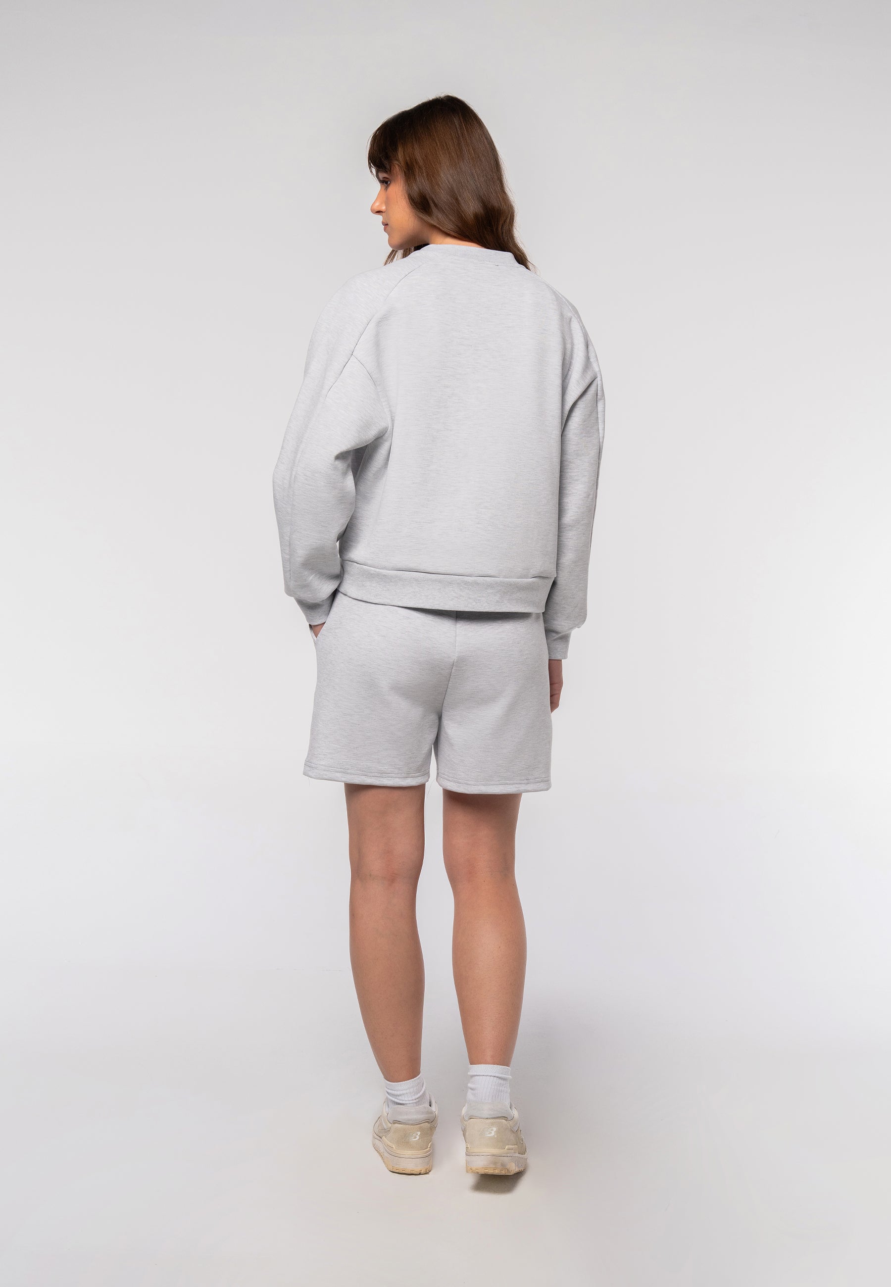 The City Sudadera corta con cuello redondo y corte relajado - Beige