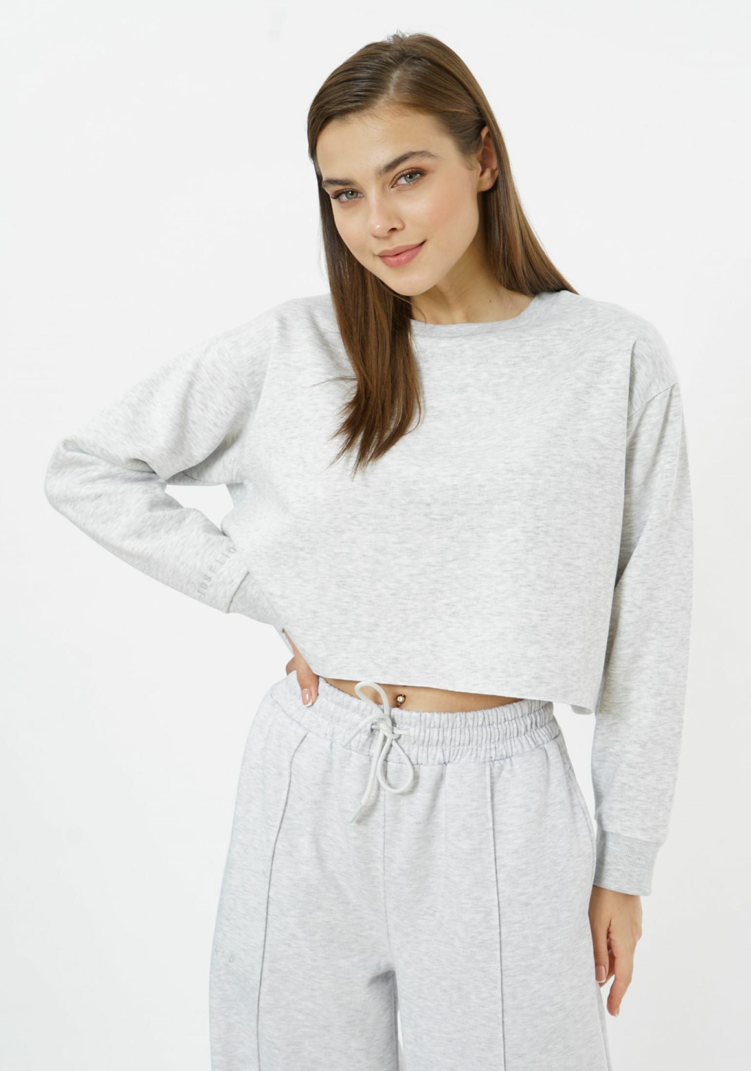 Sudadera corta con cuello redondo Elevate - Gris aireado