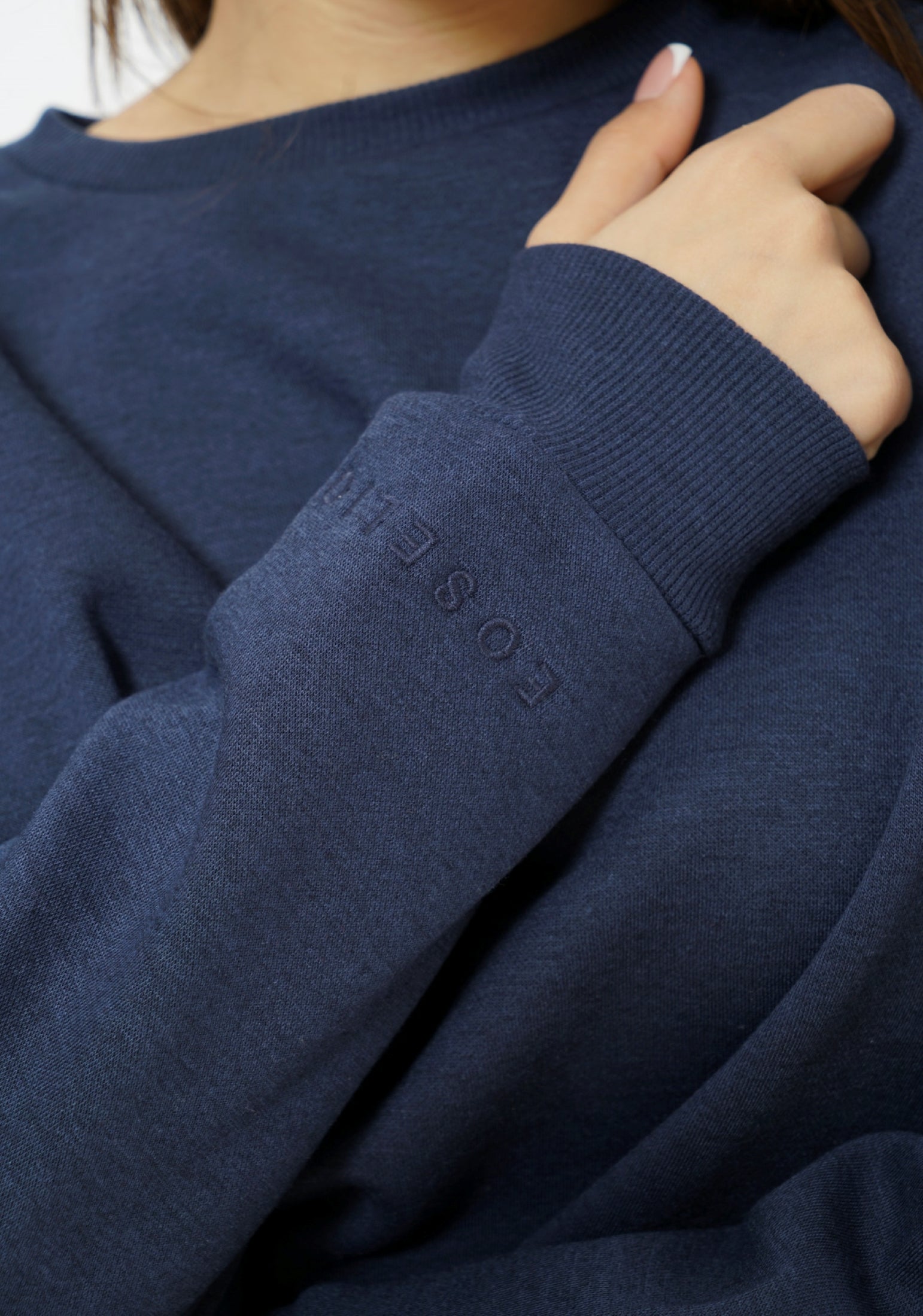 Sudadera corta con cuello redondo Elevate - Gris aireado