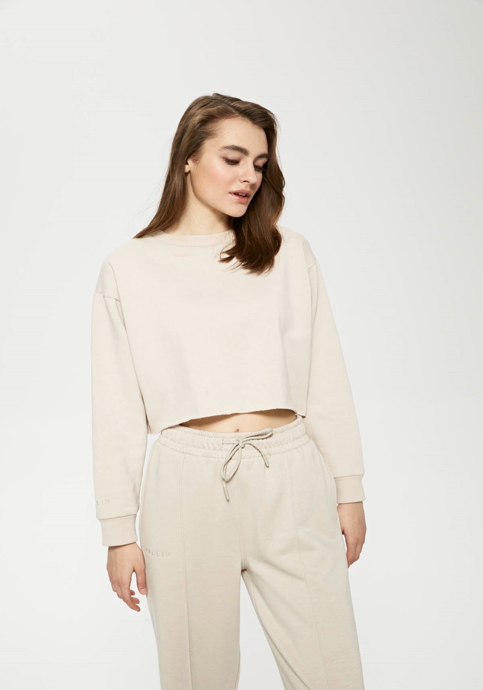 Sudadera corta con cuello redondo Elevate - Gris aireado